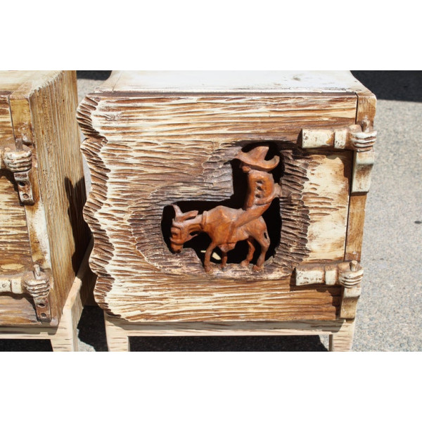 Pair_of_Dr._Harley_Niblack_(1894-1966)_Side_Tables slide4